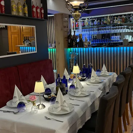 Hotel La-pergola *